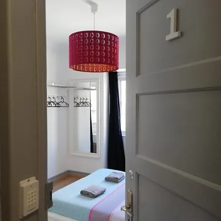 Vendégház Bed&shower -self Check-in *