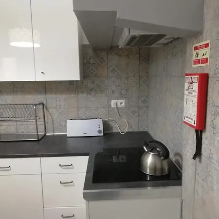 Bed&shower -self Check-in Vendégház
