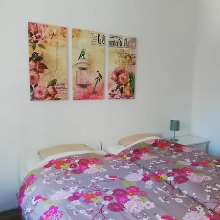 Guest house Bed&shower -self Check-in